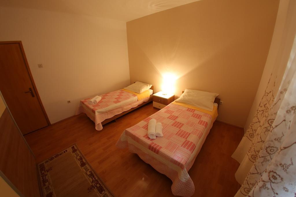 Appartement Vedrana *